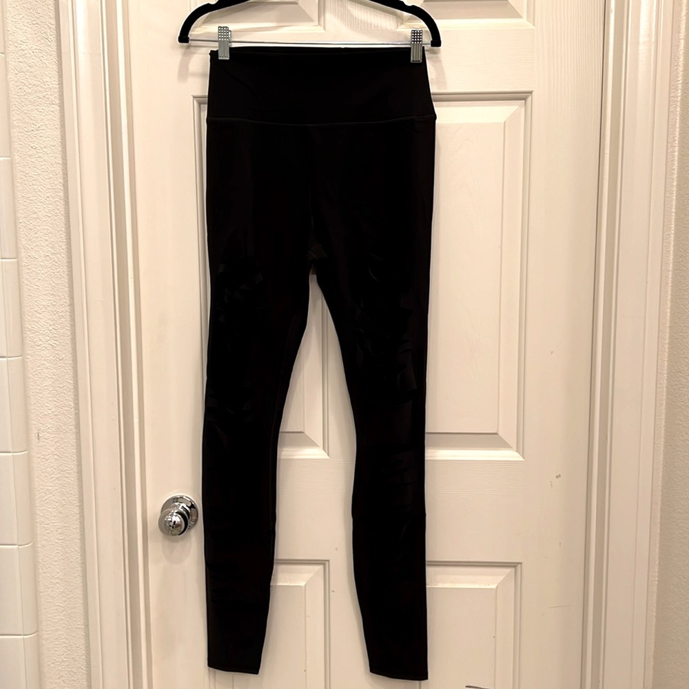 Alo extreme ripped warrior leggings